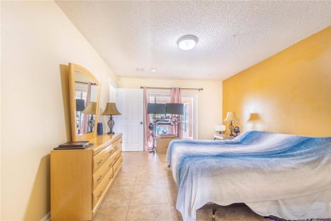 Villa ou maison à vendre à Kissimmee, Floride: 3 chambres, 172.33 m2 № 1716724 - photo 21