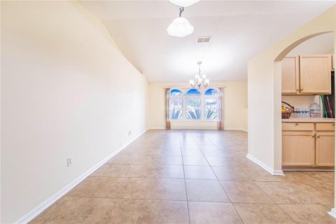 Villa ou maison à vendre à Kissimmee, Floride: 3 chambres, 172.33 m2 № 1716724 - photo 10