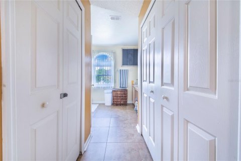 Villa ou maison à vendre à Kissimmee, Floride: 3 chambres, 172.33 m2 № 1716724 - photo 19