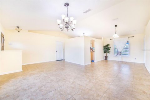 Villa ou maison à vendre à Kissimmee, Floride: 3 chambres, 172.33 m2 № 1716724 - photo 9