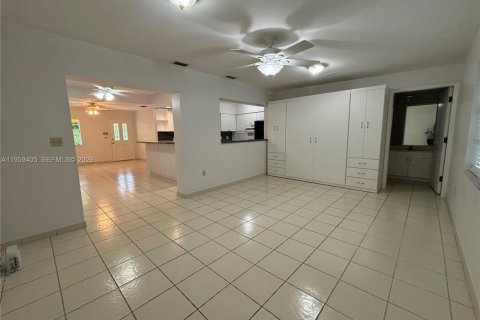 Купить виллу или дом в Ки-Бискейн, Флорида 3 спальни, 129.23м2, № 2028162 - фото 7