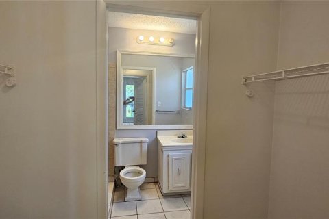 House in Seffner, Florida 4 bedrooms, 148.64 sq.m. № 1778173 - photo 14