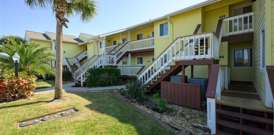 Condominio en Flagler Beach, Florida, 2 dormitorios  № 2093119