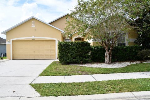House in Davenport, Florida 4 bedrooms, 196.95 sq.m. № 2400392