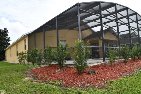 House in Davenport, Florida 4 bedrooms, 196.95 sq.m. № 2400392 - photo 7