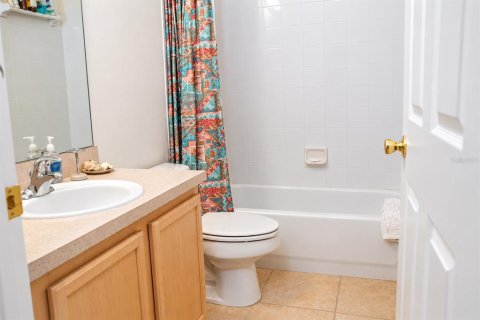 House in Davenport, Florida 4 bedrooms, 196.95 sq.m. № 2400392 - photo 19