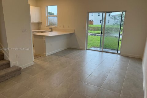 Townhouse in Miami, Florida 3 bedrooms, 137.77 sq.m. № 2054676 - photo 13