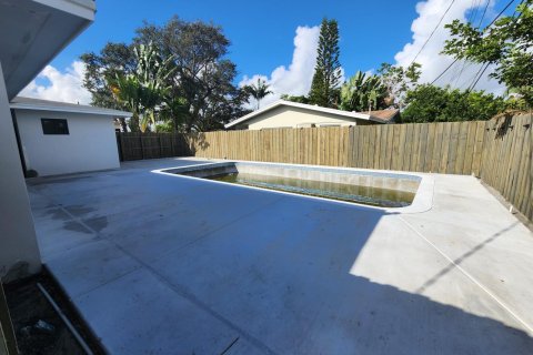 Villa ou maison à louer à Fort Lauderdale, Floride: 3 chambres, 92.9 m2 № 2432284 - photo 4