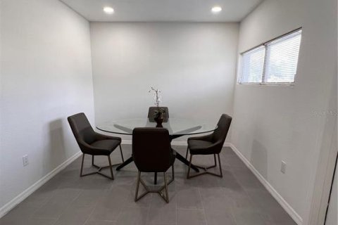 Immobilier commercial à vendre à Clearwater, Floride: 159.79 m2 № 1554320 - photo 6