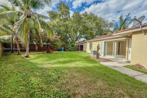 Casa en venta en Miami, Florida, 3 dormitorios, 130.62 m2 № 1965829 - foto 21