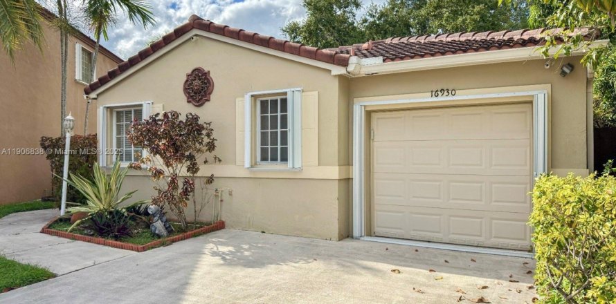 Casa en Miami, Florida 3 dormitorios, 130.62 m2 № 1965829
