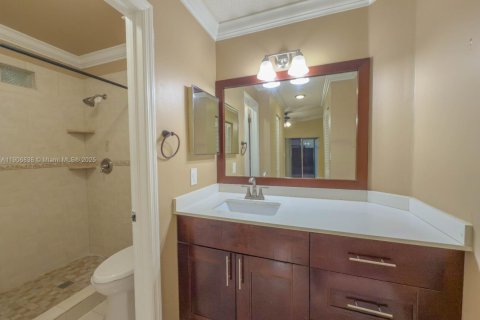 Casa en venta en Miami, Florida, 3 dormitorios, 130.62 m2 № 1965829 - foto 12