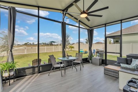 House in Lake Alfred, Florida 5 bedrooms, 248.42 sq.m. № 1533456 - photo 2