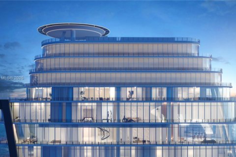 Condominio en venta en Miami, Florida, 7 dormitorios, 1845.78 m2 № 1865360 - foto 1