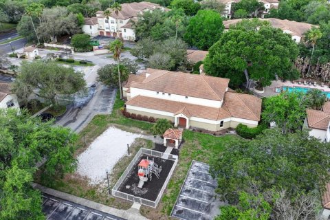 Condo in Altamonte Springs, Florida, 2 bedrooms  № 2230704 - photo 12