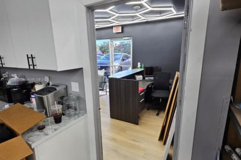 Immobilier commercial à vendre à Miami, Floride № 2038062 - photo 16