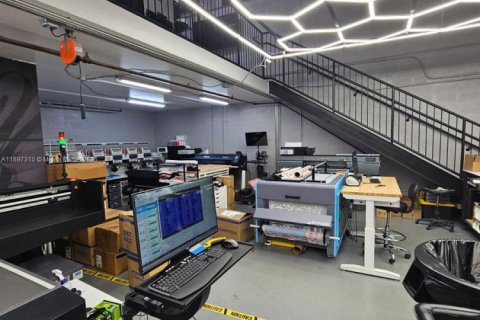 Immobilier commercial à vendre à Miami, Floride № 2038062 - photo 6