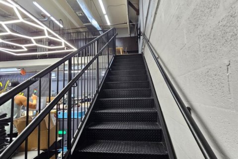 Immobilier commercial à vendre à Miami, Floride № 2038062 - photo 11