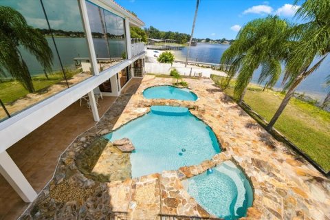Casa en venta en Tampa, Florida, 6 dormitorios, 511.89 m2 № 2351958 - foto 15