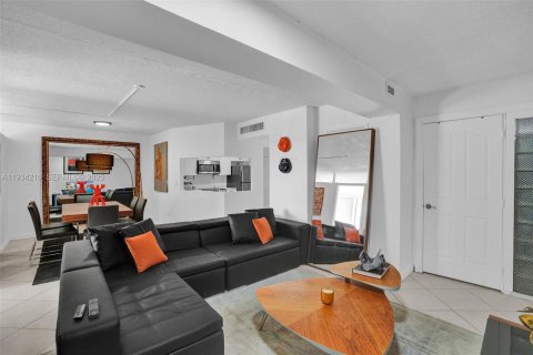 Copropriété à vendre à Miami, Floride: 2 chambres, 96.25 m2 № 1992459 - photo 13