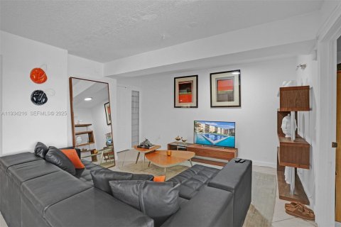 Copropriété à vendre à Miami, Floride: 2 chambres, 96.25 m2 № 1992459 - photo 9