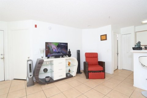 Condo in Kissimmee, Florida, 2 bedrooms № 2211385 - photo 8
