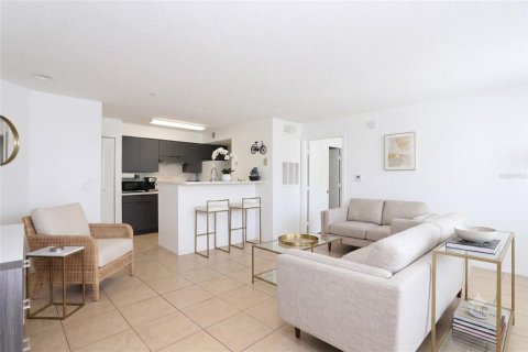 Condo in Kissimmee, Florida, 2 bedrooms № 2211385 - photo 7