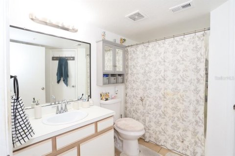 Condo in Kissimmee, Florida, 2 bedrooms № 2211385 - photo 14