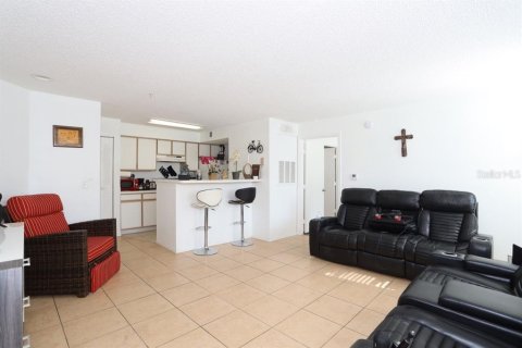Condo in Kissimmee, Florida, 2 bedrooms № 2211385 - photo 6