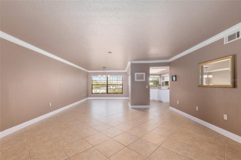 Condo in Crystal River, Florida, 2 bedrooms  № 1903501 - photo 11