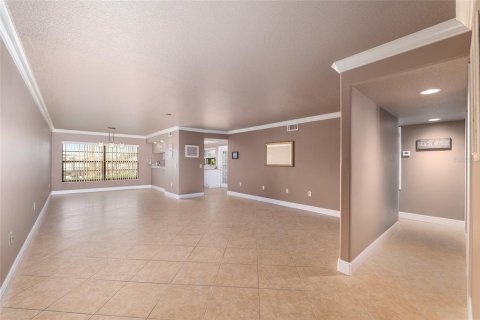 Condo in Crystal River, Florida, 2 bedrooms  № 1903501 - photo 10