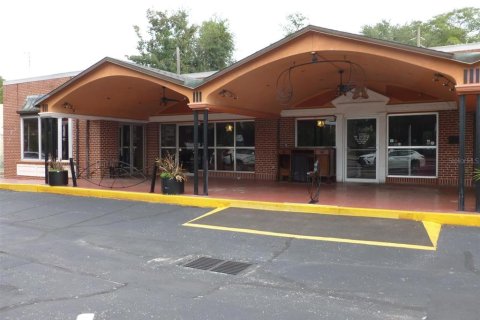 Commercial property in Gainesville, Florida 114.27 sq.m. № 2103955