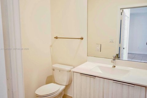 Copropriété à louer à Doral, Floride: 2 chambres, 105.44 m2 № 2080085 - photo 15