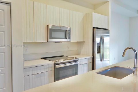 Copropriété à louer à Doral, Floride: 2 chambres, 105.44 m2 № 2080085 - photo 12