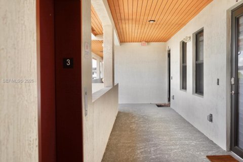 Copropriété à louer à Doral, Floride: 2 chambres, 105.44 m2 № 2080085 - photo 2