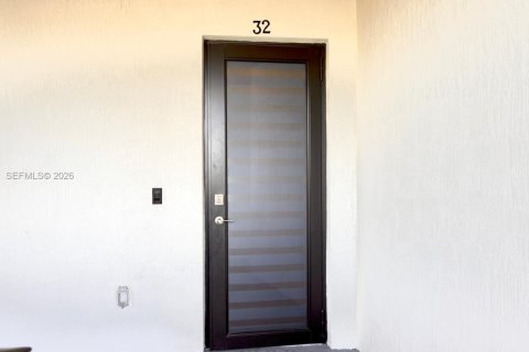 Copropriété à louer à Doral, Floride: 2 chambres, 105.44 m2 № 2080085 - photo 3