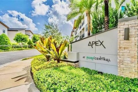 Condo à Doral, Floride, 2 chambres  № 2080085