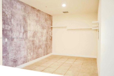 Copropriété à louer à Doral, Floride: 2 chambres, 105.44 m2 № 2080085 - photo 11