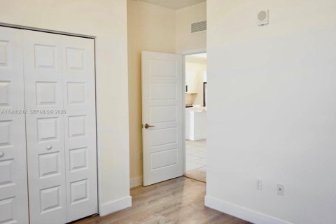 Copropriété à louer à Doral, Floride: 2 chambres, 105.44 m2 № 2080085 - photo 14