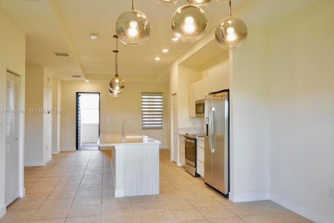 Copropriété à louer à Doral, Floride: 2 chambres, 105.44 m2 № 2080085 - photo 9