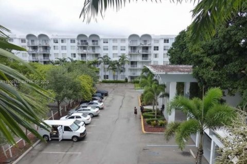 Condo in Miami, Florida, 2 bedrooms  № 2081704