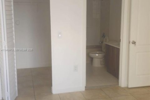 Condominio en alquiler en Homestead, Florida, 3 dormitorios, 109.81 m2 № 2059954 - foto 10