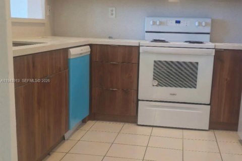 Condominio en alquiler en Homestead, Florida, 3 dormitorios, 109.81 m2 № 2059954 - foto 6