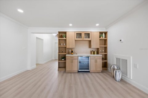 House in Saint Petersburg, Florida 4 bedrooms, 219.06 sq.m. № 1898646 - photo 25