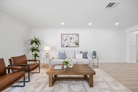 House in Saint Petersburg, Florida 4 bedrooms, 219.06 sq.m. № 1898646 - photo 23