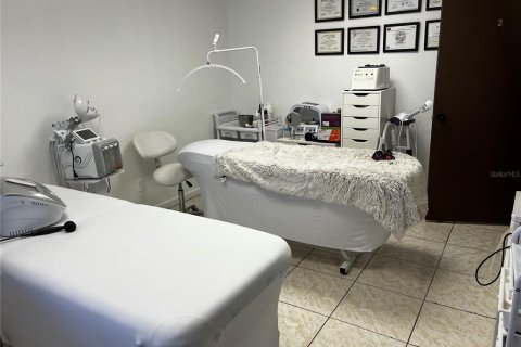 Immobilier commercial à vendre à Kissimmee, Floride: 58.53 m2 № 1569026 - photo 10