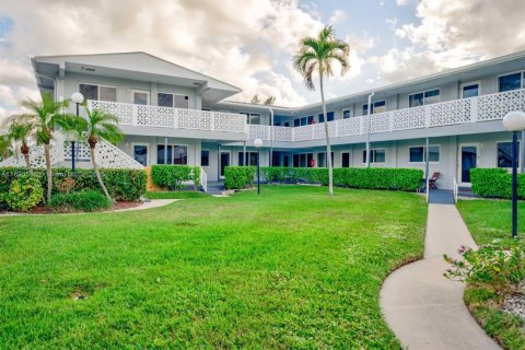 Condominio en venta en Hallandale Beach, Florida, 1 dormitorio, 48.68 m2 № 1943367 - foto 7