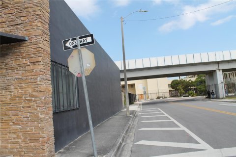 Купить коммерческую недвижимость в Майами, Флорида № 2047203 - фото 10
