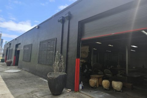 Купить коммерческую недвижимость в Майами, Флорида № 2047203 - фото 13