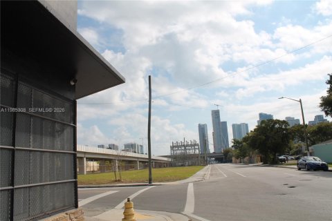 Купить коммерческую недвижимость в Майами, Флорида № 2047203 - фото 8